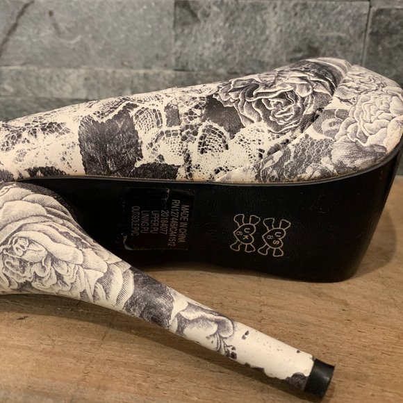 JF Floral Print Heels - Picture 7 of 8